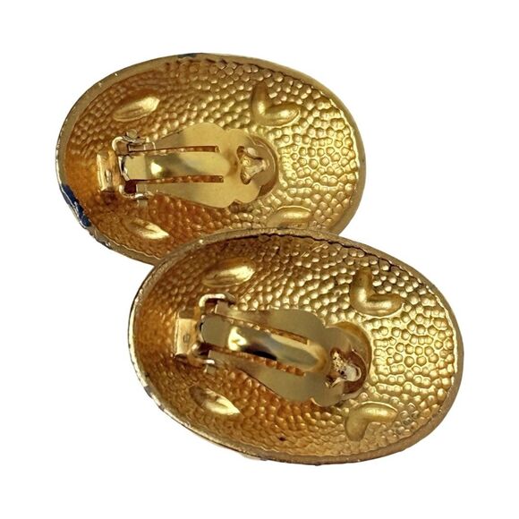 White Pearl Cabochon Clip On Button Earrings Brushed Gold Tone Cut Out - Picture 7 of 9